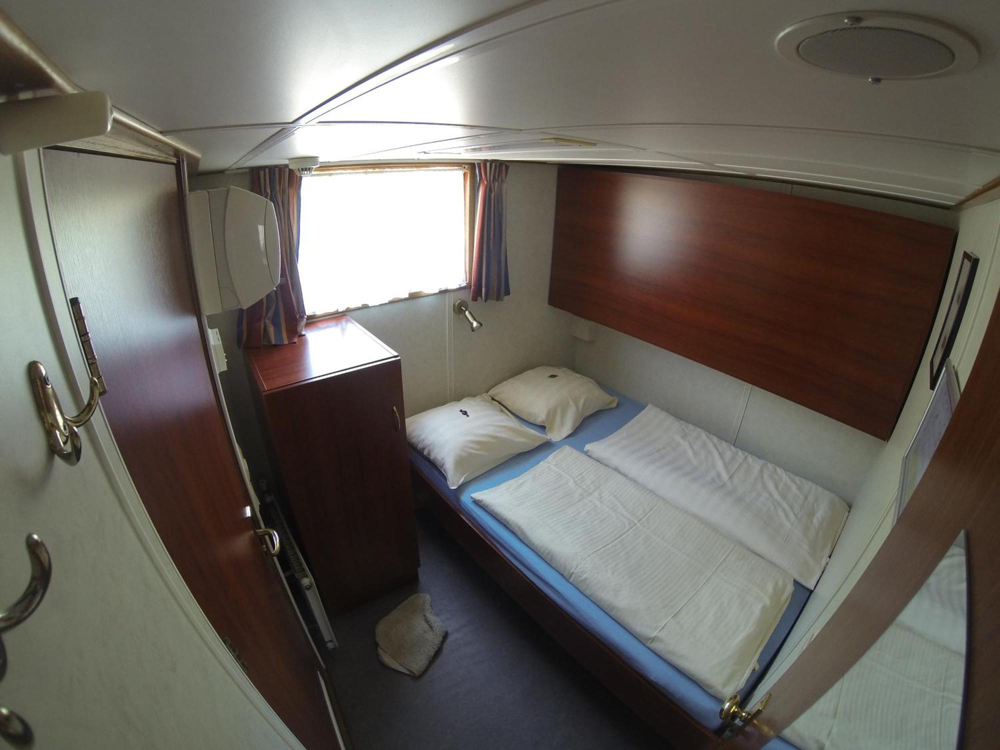 Botel Zwaantje Амстердам Номер фото